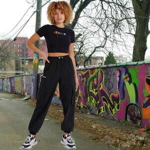Ellesse Romantica Cropped Paint Drip Logo Tee NWT